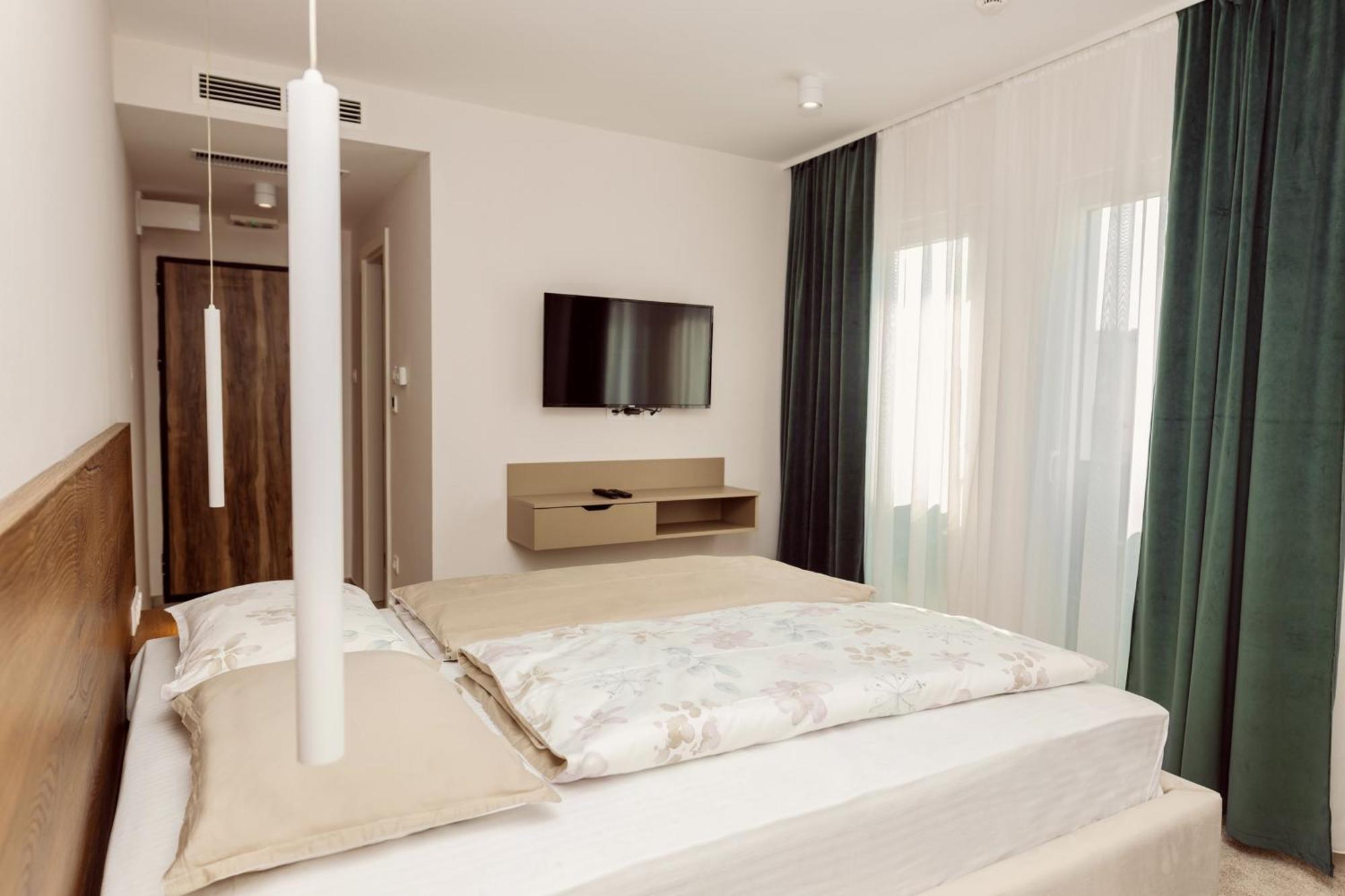 Hotel Marina Home Приедор Экстерьер фото