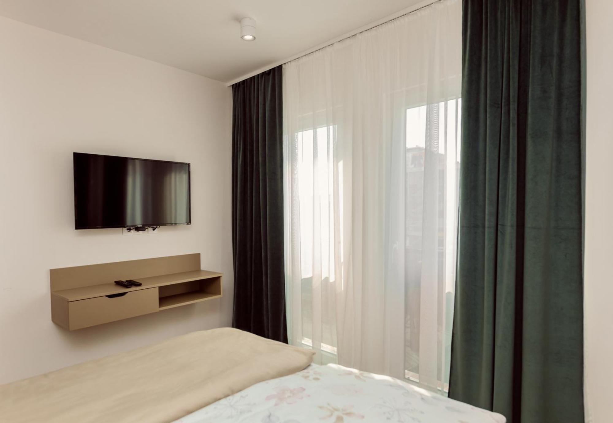 Hotel Marina Home Приедор Экстерьер фото